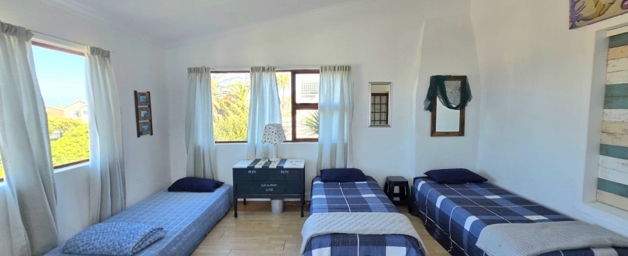 4 Bedroom Property for Sale in Kleinbaai Western Cape